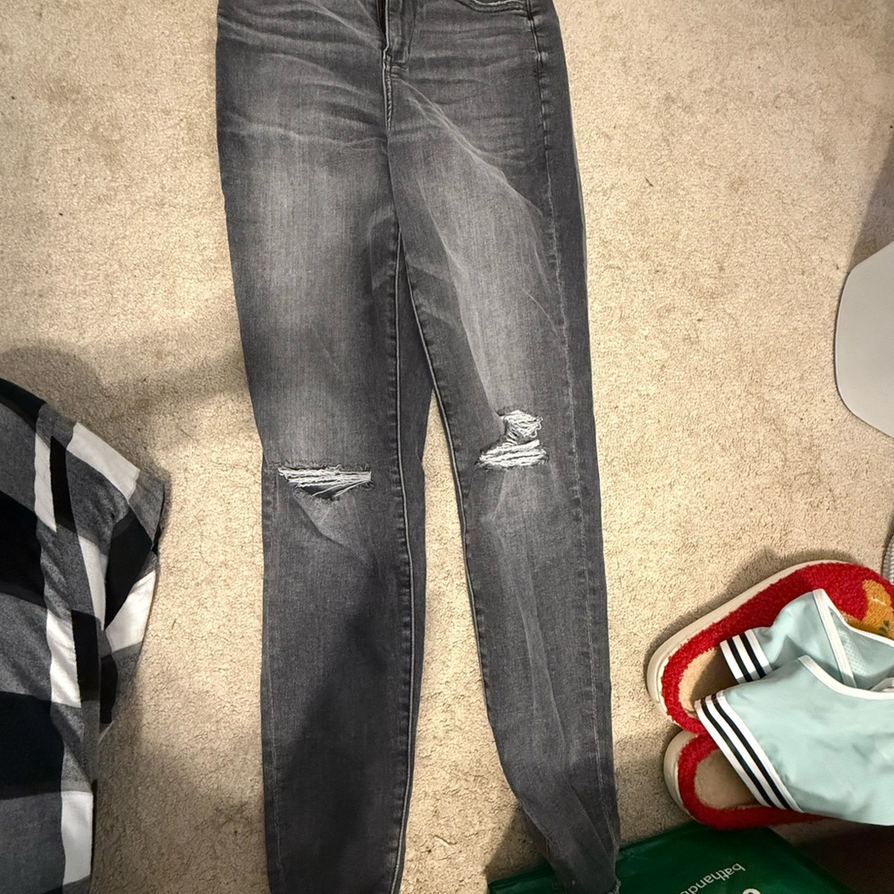 Women's Gray Distressed Jeans